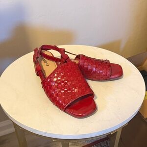 Trotters Red Woven Nola Leather Sandals